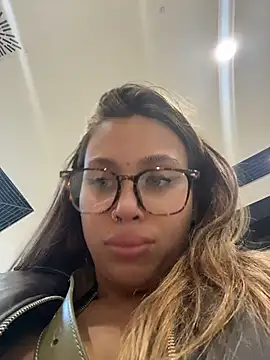 Jucie_Boom - ⚡️RISKY CLITTY RUB IN FRONT OF DRIVER😱