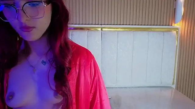 Liss_red_tx - 🎁Spread ass with both hands