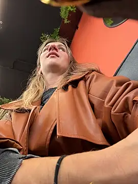 EvvaMur - finger in the ass and suck