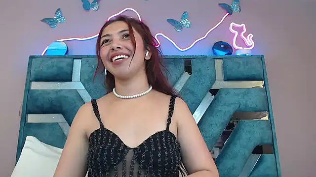 Sofia_Hot- - 🎀MASTURBATION WITH FINGERS+PLUG💗