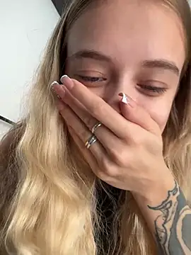 Enjoy_my_beauty - slap naked clit