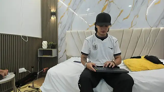 Sweetauracouple - GIRL NAKED