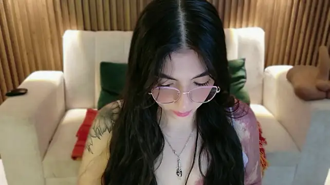 Vampiregirl-dirty - 5 fingers in ass + squirt