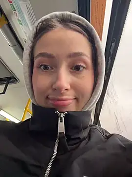 Coconut_milk - Slap ass+shake it with ✋ in public