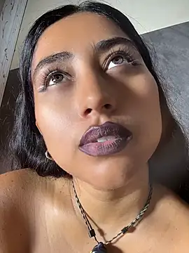 Valentinne_z - naked