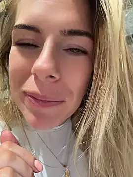 Oliviafranciis - 5 mins Toy Control 💦
