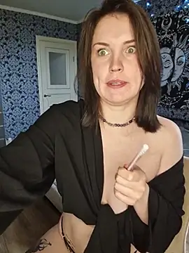 LazyTanukii - Lick boobs