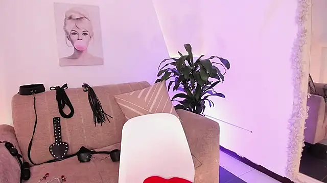 RACHEL_EV - Toples + spank tits: