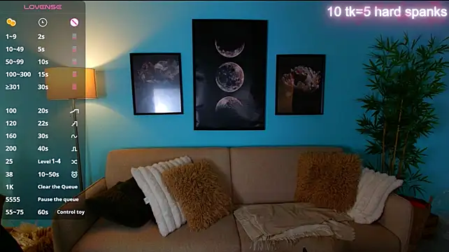 Miss_Dilaraa - Spank the butt with a paddle.