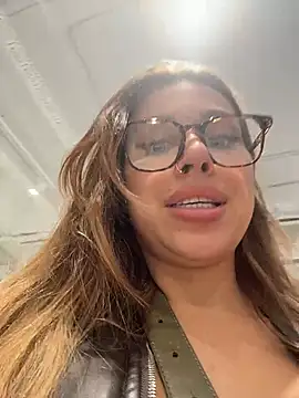 Jucie_Boom - TAKE MY PANTIES OFF IN MALL😱
