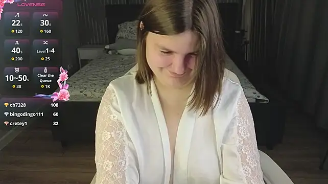 Kitty_Liikk - breast massage through a towel