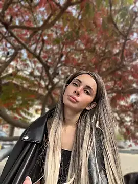 SandraCarter - Show ass in public