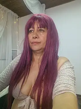 Christy_ant - play with my shoes