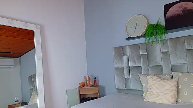 LiaaMoretti__ - GREAT CUM