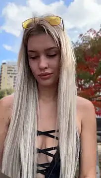 KikiWatson - Show color panties in public 😍