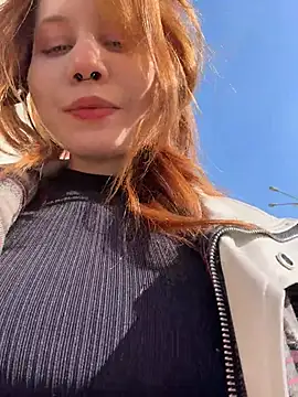 SlavicCandy - suck fingers in public & moan