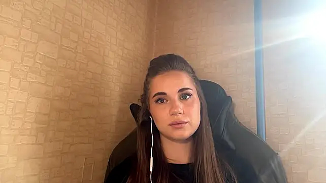 Miss_Blessnyth - last tip i send naked pisc in PM