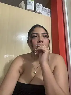 ArianaRougee - Getting juices out of my pussy