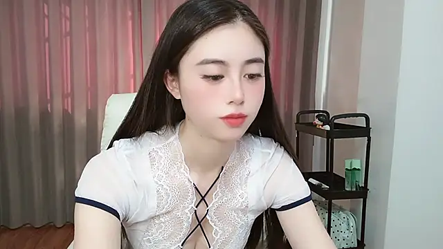 Yumi20052 - 精油抹胸+性感口水