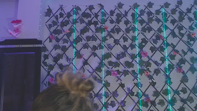 Cameronglen1 - doggy in pantys