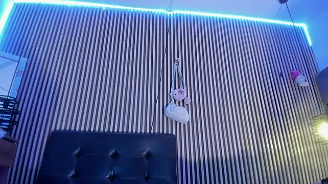 Alaiahotthx - ride dildo