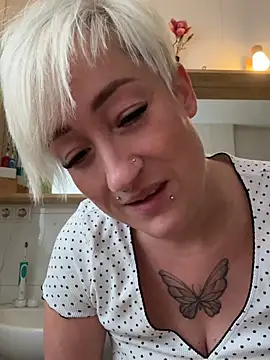 Bigboobiegirl90 - Heißes Bild