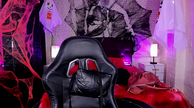 Urax_Cookie - Show boobs 🍒