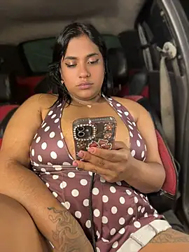Nahomy-fire - Flash pussy😏🌸
