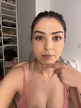 Lexi_Storm - Undress me first 😉
