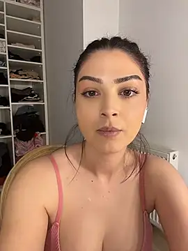 Lexi_Storm - Undress me first 😉
