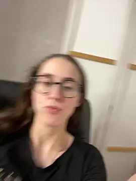MartiniiSelenna - Shaking booty
