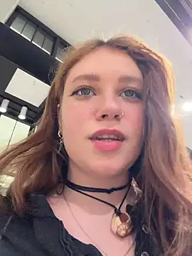 Lucy-joy - pinch hard nipples