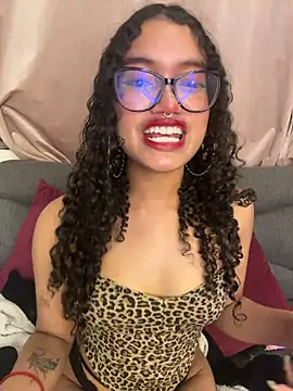 Bunny-firee - Oil or cream on my tits 💧🍒