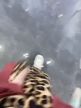 Littleqiu - 学校图书馆，学姐为咯赚学费，出卖身体,达到目标现场脱内内特写骚穴脱内衣漏点
