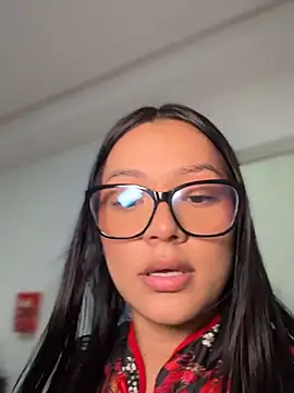 Lola_sweeet18 - Show boobs