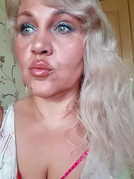 IsabellaBoni - Spank ass×25 and fingers