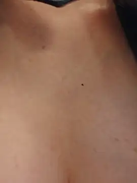 MILFBARBY - Make me squirt in public place