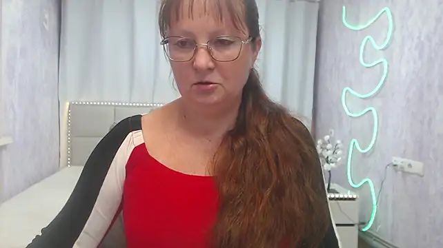 VanessaHotts - I'll put on stockings with holes.