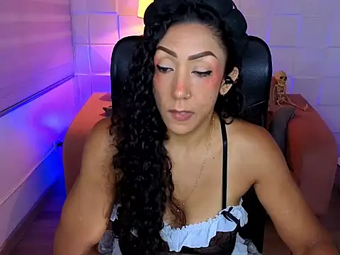 Paola_Leal - Ride Dildo