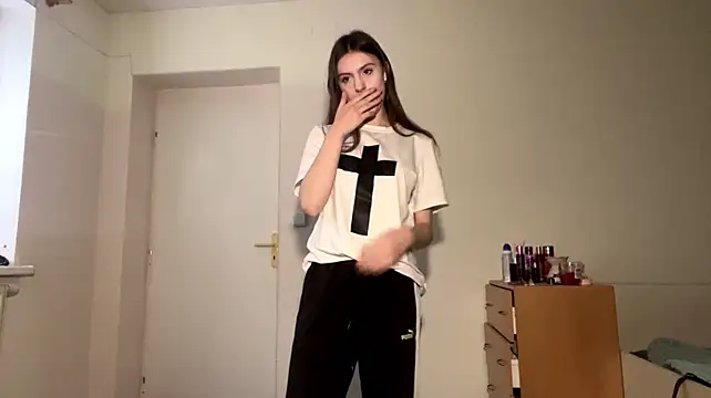 Cozyfernv - Make funny face 😊