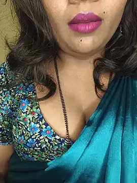 Ur_love_kannada1 - Boobs show