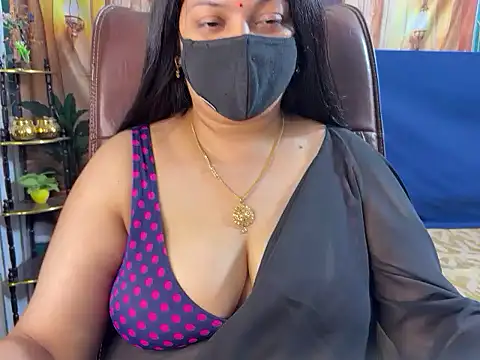 Curvy_Vincy4 - name on boobs (last tipper)