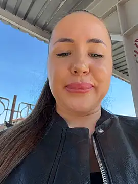 Beautydiamond - Fuck my pussy whit fingers