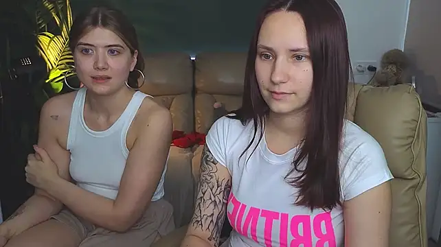 HotCaramellsTV - DOGGY NO PANTIES + :gift:4LT