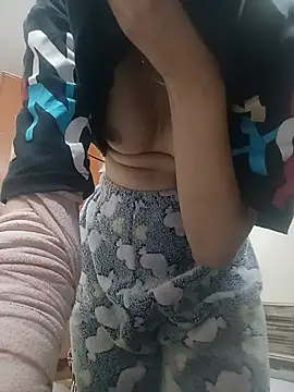 Ayraangel - Boobs show
