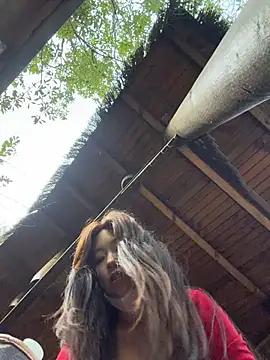 _Galax- - 户外公园狼牙手指套抽插2分钟