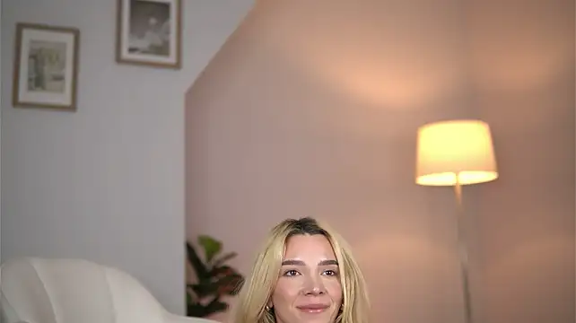 SvveetLuna - Love is all i need 💞💞💞