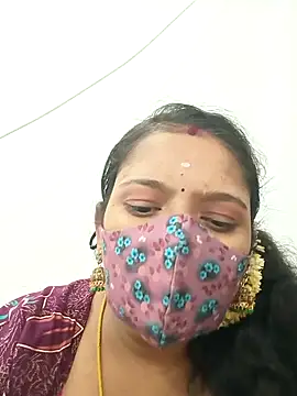 Ramya-hot-gueen - Boobs show