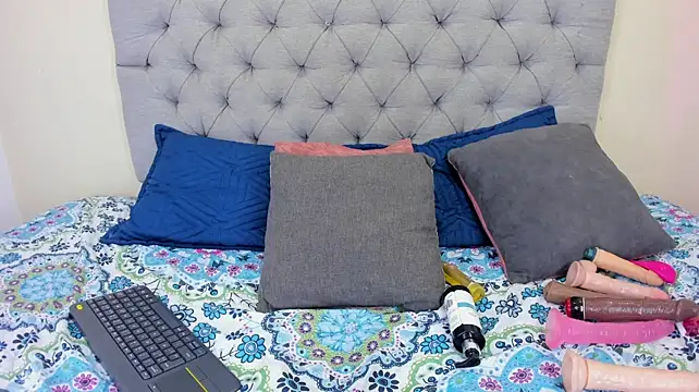 Naomi_Monroe_ - Ride Dildo + Very Squirt 🍆💦🥵