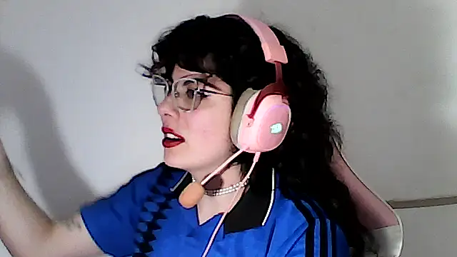 Owly_bloom - suck dildo